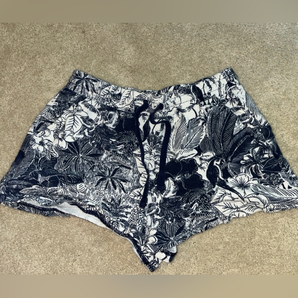 Old Navy Lounge Shorts, M